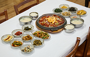 부흥식당 상차림